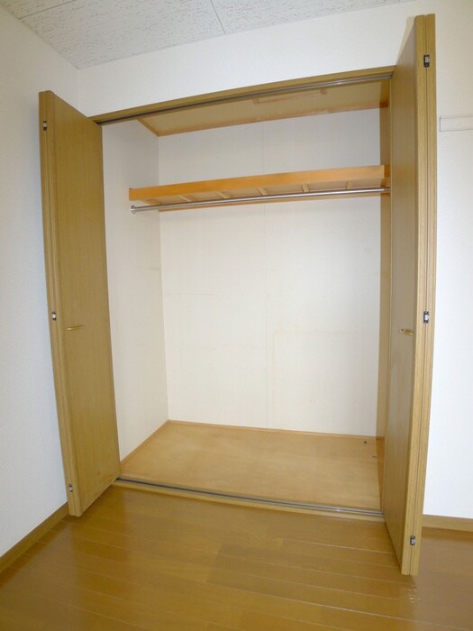 物件内観写真18　(収納)