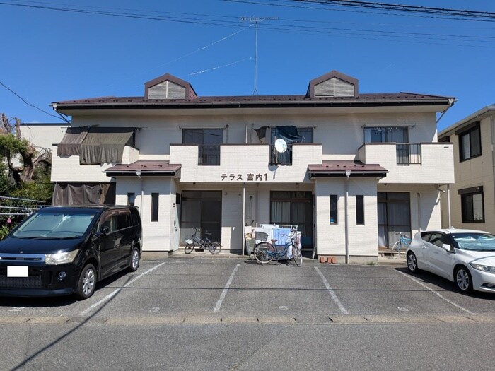 テラスハウス　宮内の駐車場