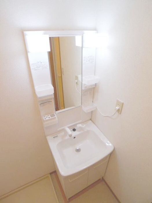 物件内観写真11　(洗面)