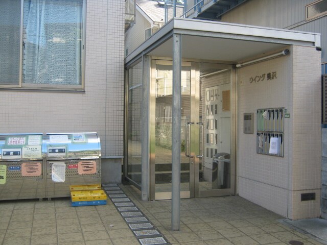 物件外観写真6　(エントランス部分)