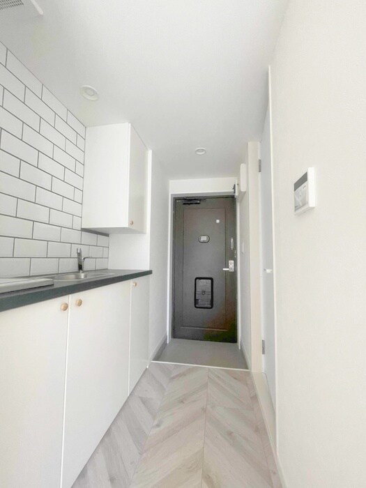 物件内観写真14　(廊下)