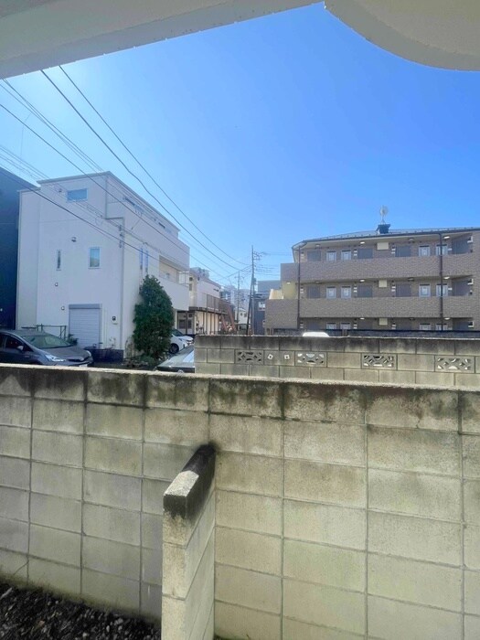 物件内観写真16　(室内からの展望)