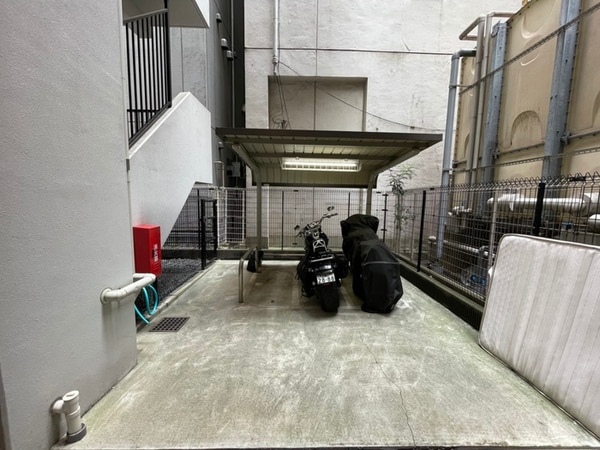 バイク置き場