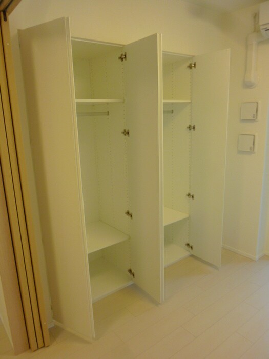 物件内観写真11　(収納)