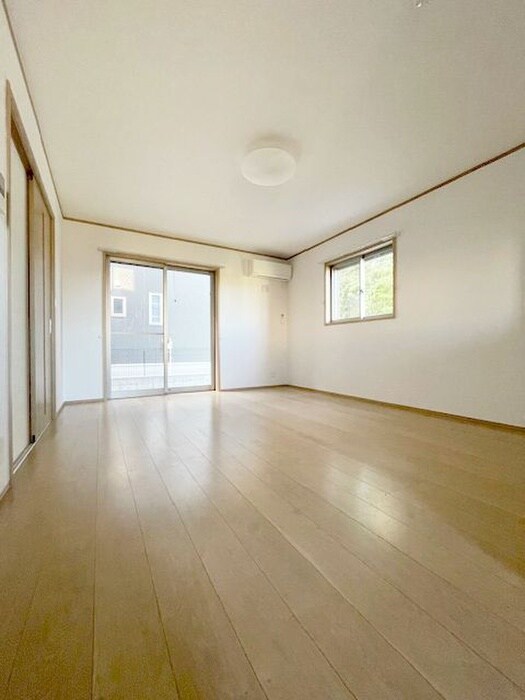 物件内観写真9　(居室)