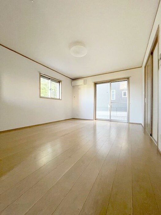 物件内観写真9　(居室)