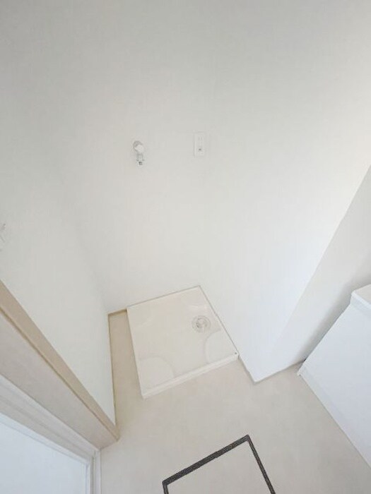 物件内観写真14　(洗濯機置場)