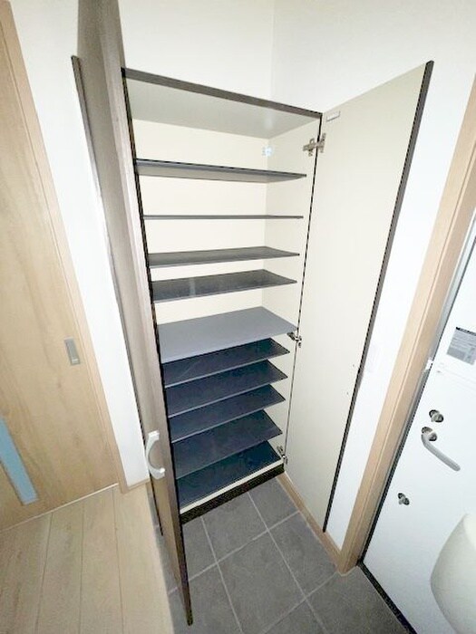 物件内観写真21　(靴箱)