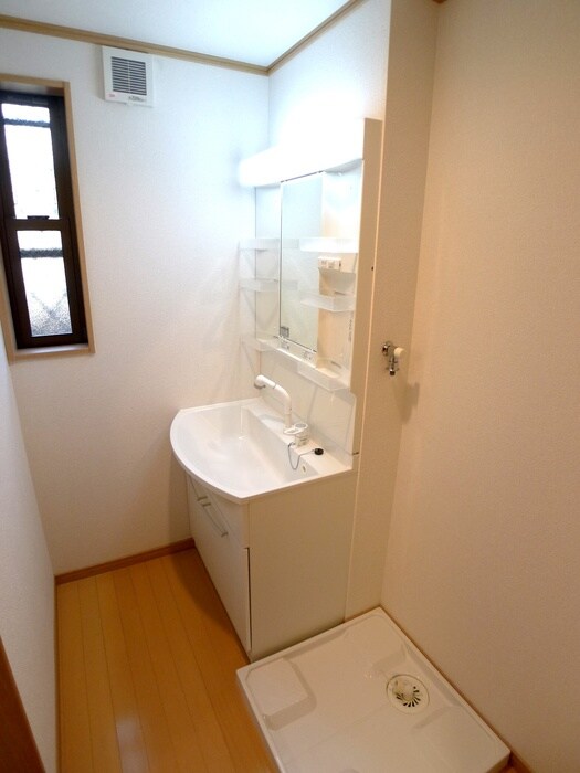 物件内観写真11　(洗面)