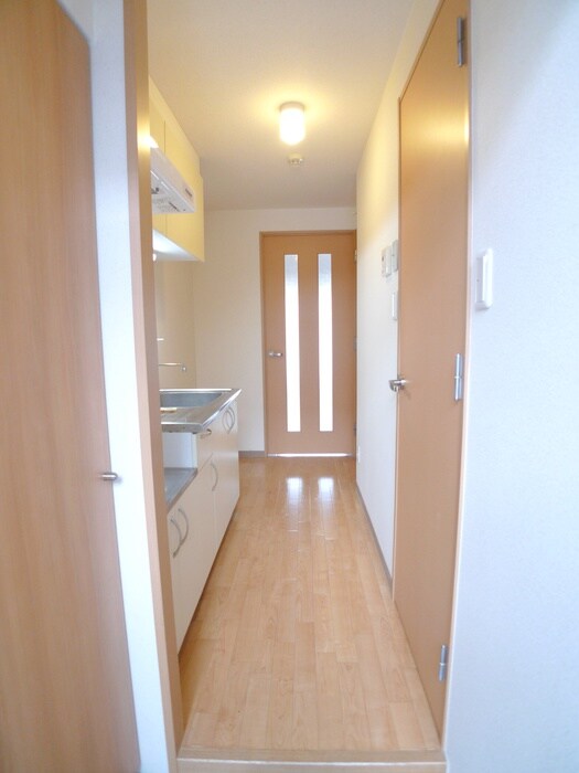 物件内観写真14　(廊下)