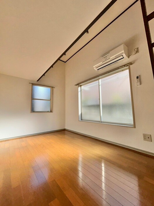 物件内観写真9　(ロフト)