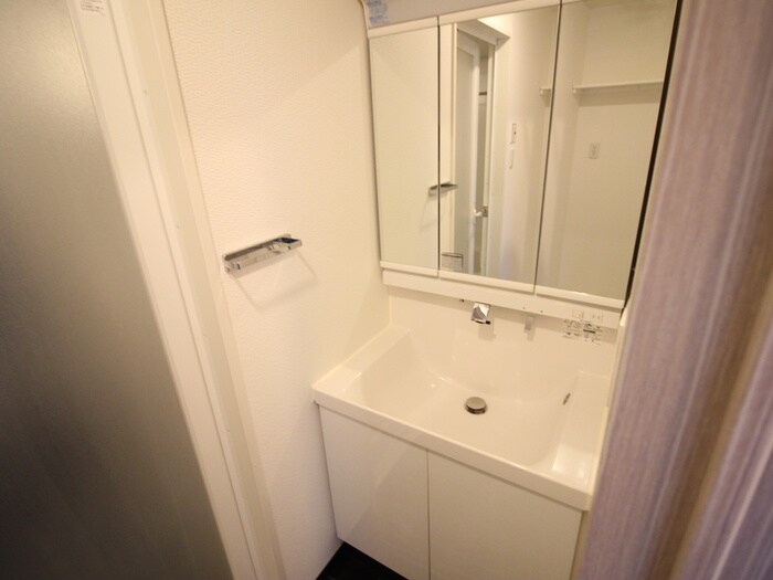 物件内観写真13　(洗面)