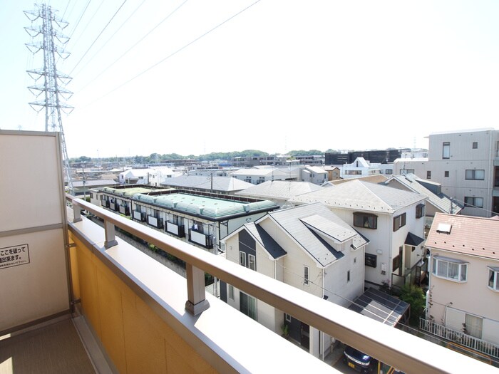 物件内観写真17　(室内からの展望)