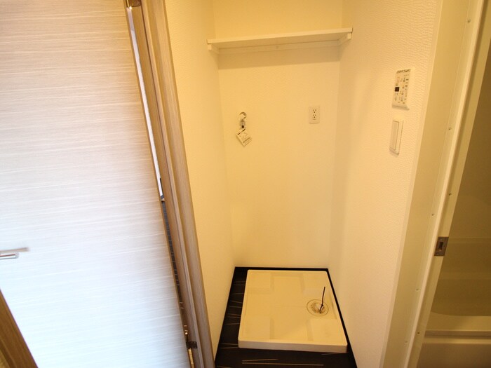 物件内観写真19　(洗濯機置場)