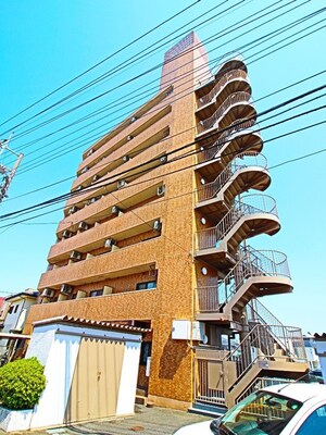 ﾗｲｵﾝｽﾞﾏﾝｼｮﾝ厚木駅前（１０１）外観写真