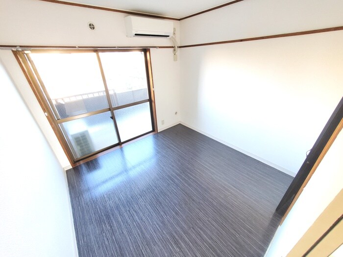 物件内観写真6　(居室)