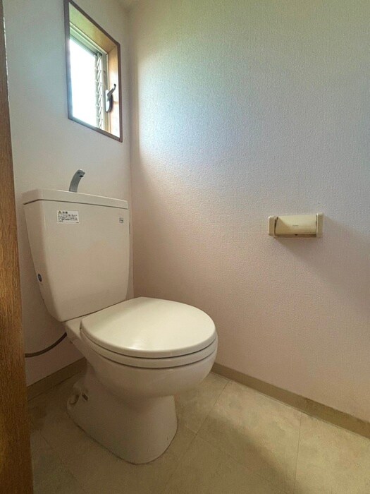 物件内観写真8　(トイレ)