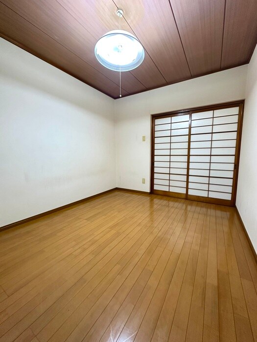 物件内観写真8　(居室)