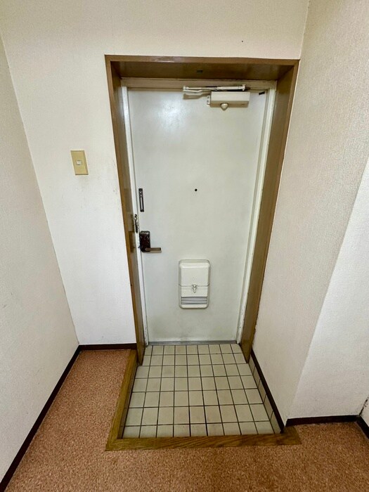 物件内観写真17　(玄関)