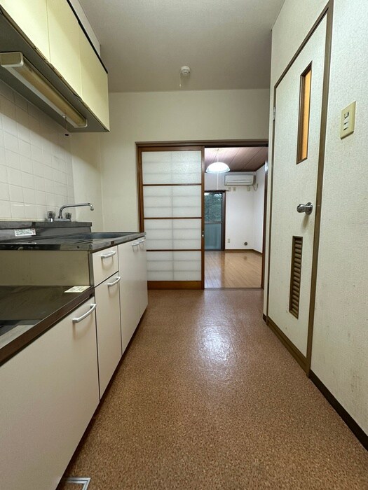 物件内観写真18　(廊下)