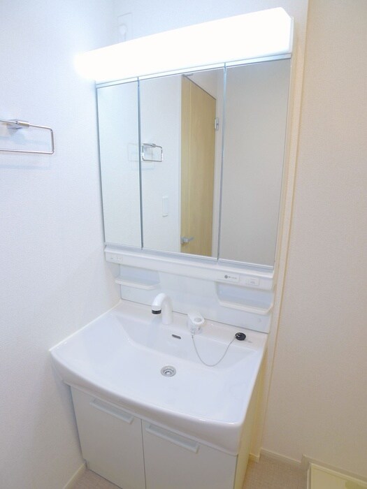 物件内観写真11　(洗面)