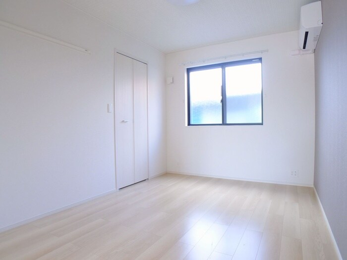 物件内観写真18　(居室)