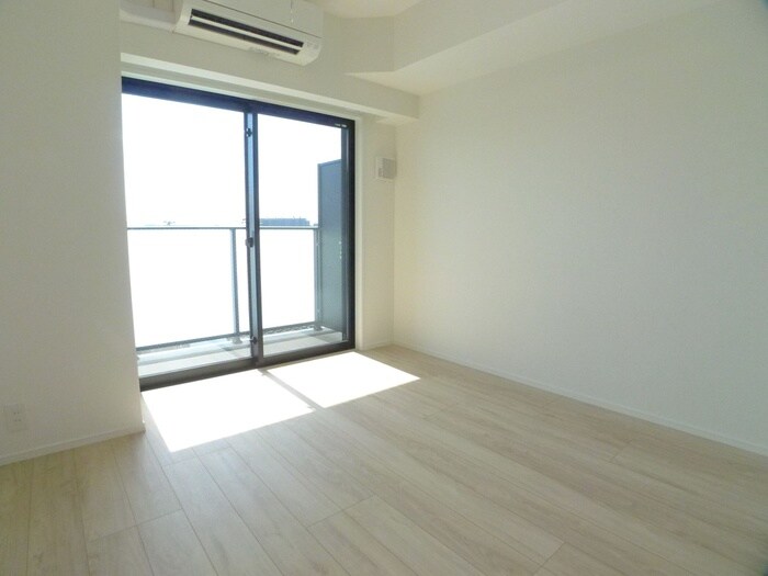 物件内観写真7　(室内からの展望)