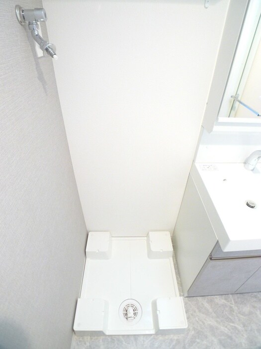 物件内観写真14　(洗濯機置場)