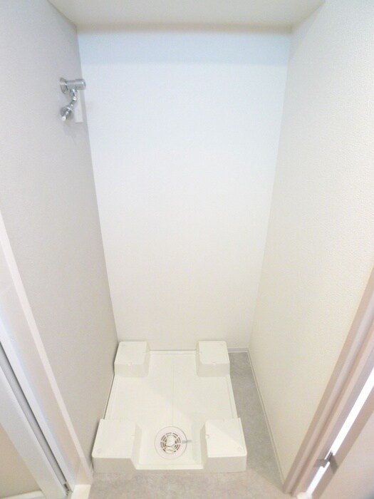 物件内観写真14　(洗濯機置場)