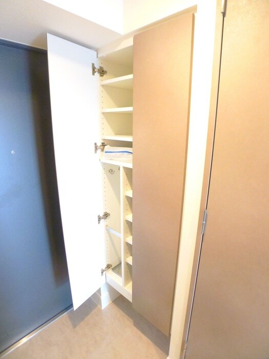 物件内観写真15　(靴箱)