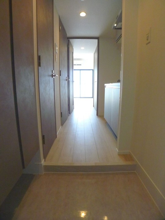 物件内観写真16　(玄関)