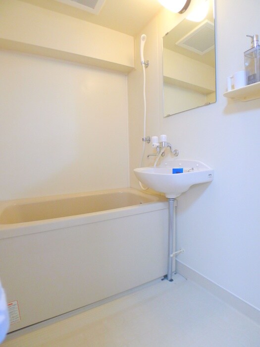 物件内観写真10　(バス／シャワールーム等)