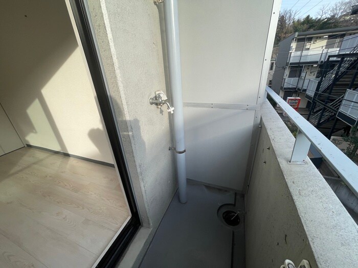 物件内観写真14　(洗濯機置場)