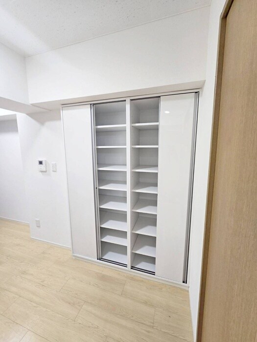 物件内観写真15　(収納)