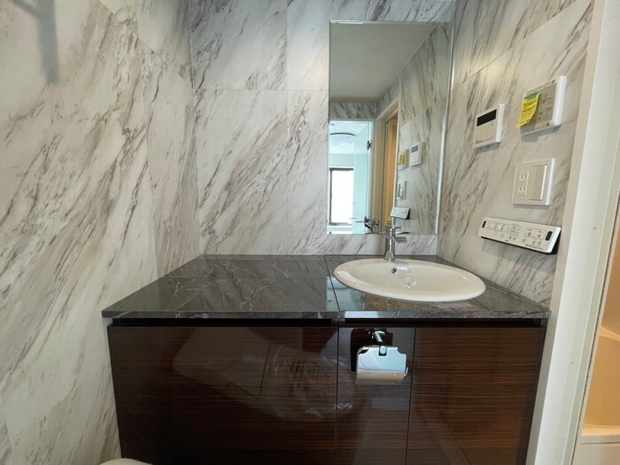 物件内観写真12　(洗面)