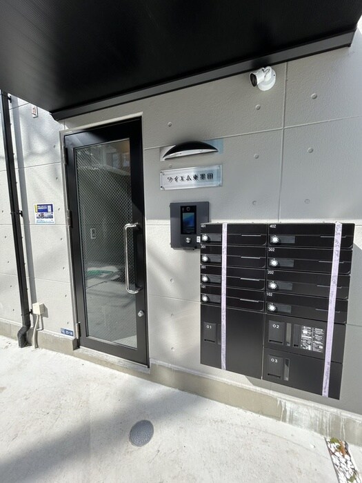 物件外観写真2　(エントランス部分)