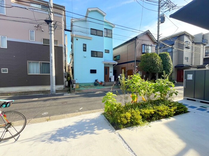 物件内観写真20　(室内からの展望)