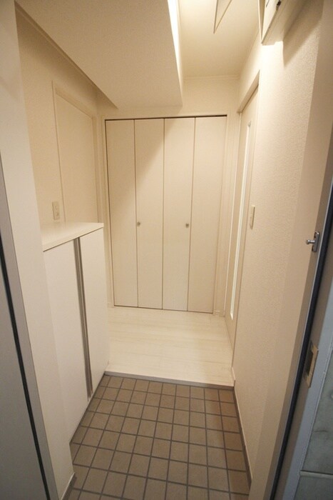 物件内観写真17　(廊下)