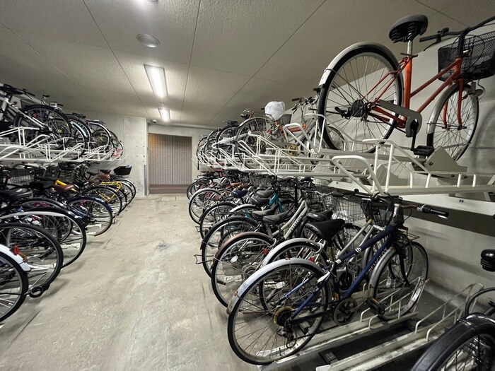 物件外観写真6　(駐輪場)