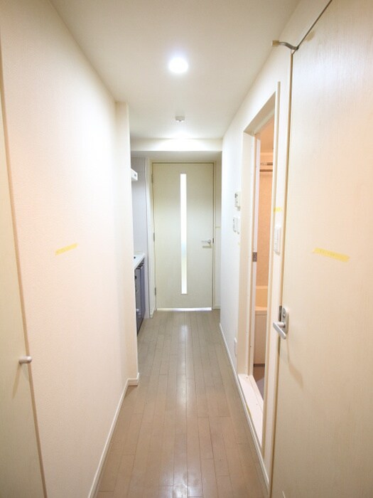 物件内観写真14　(玄関)