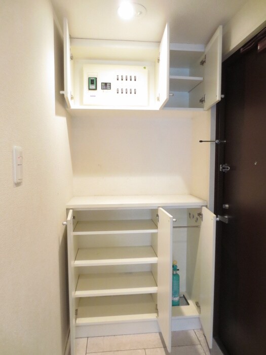 物件内観写真15　(靴箱)