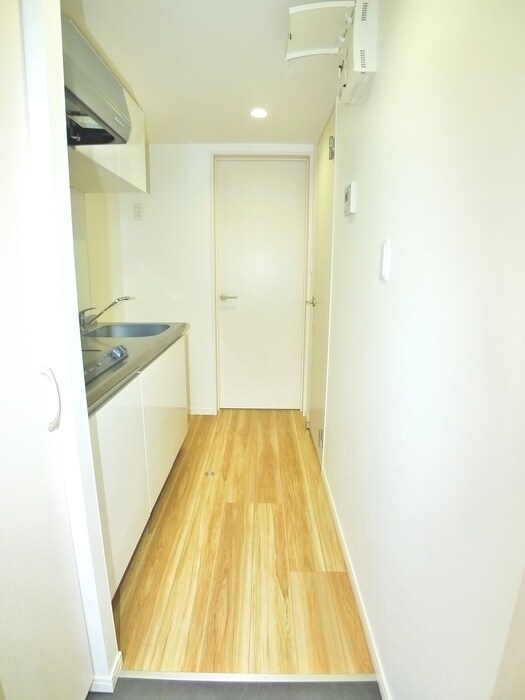 物件内観写真13　(廊下)