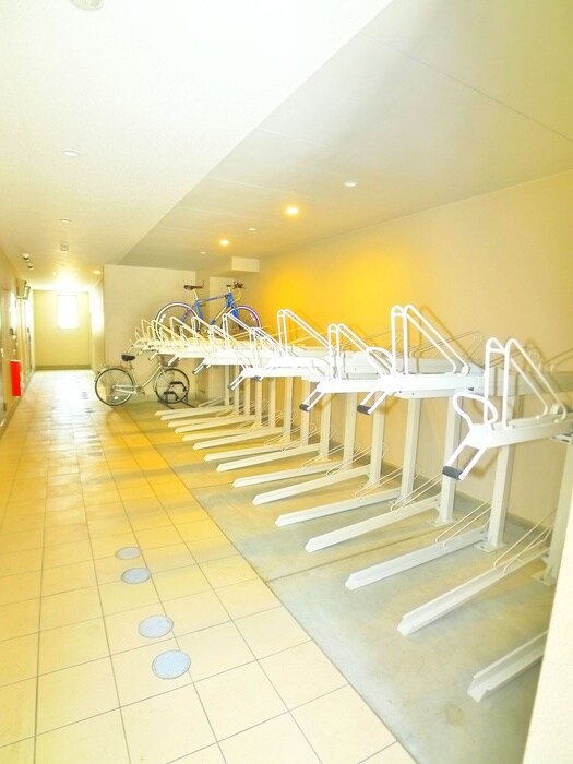 物件外観写真5　(駐輪場)