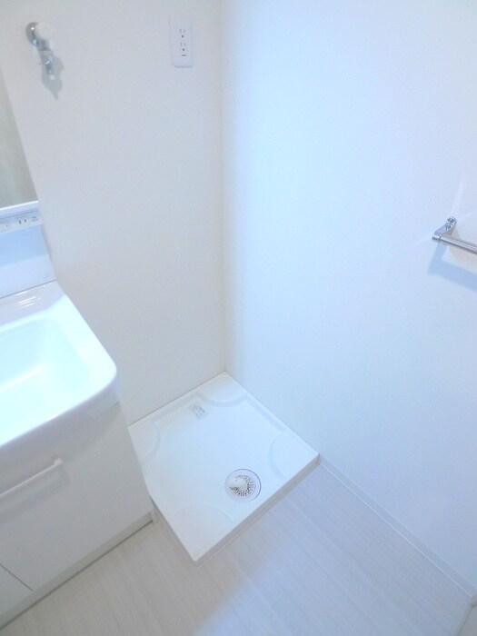 物件内観写真15　(洗濯機置場)