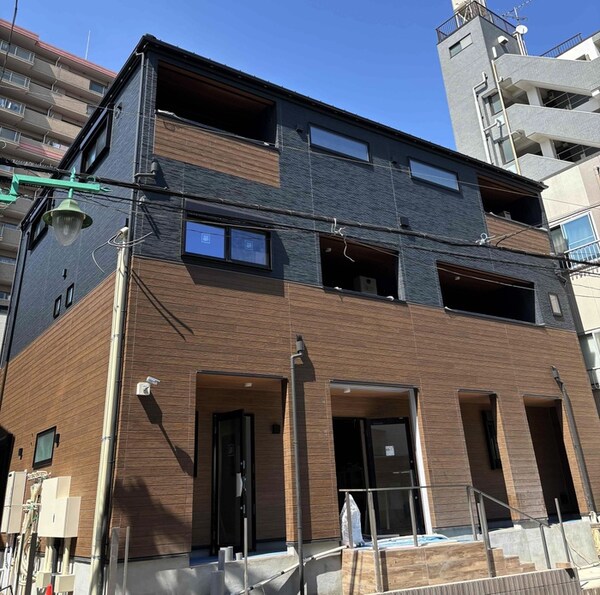 建築中
