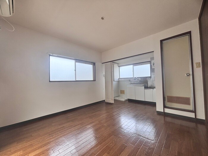 物件内観写真6　(居室)