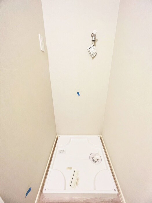 物件内観写真18　(洗濯機置場)