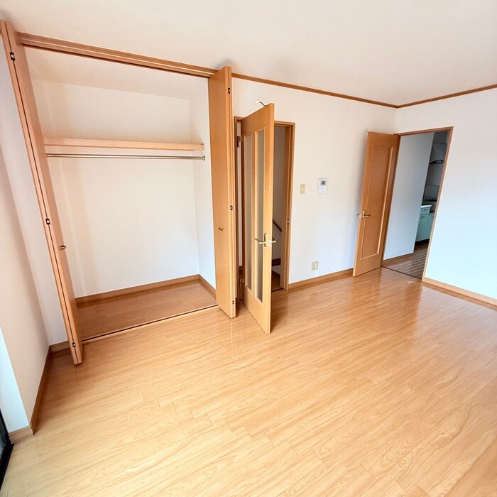 物件内観写真4　(収納)