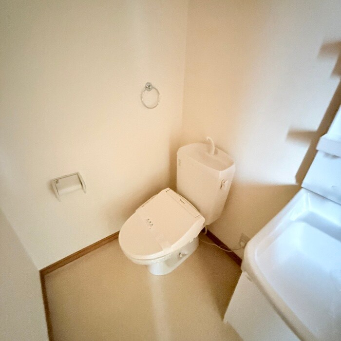 物件内観写真9　(トイレ)