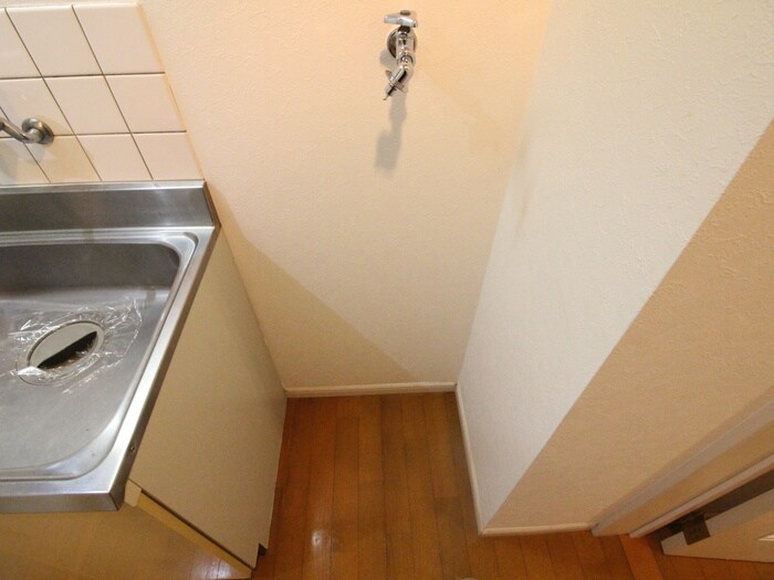 物件内観写真14　(洗濯機置場)